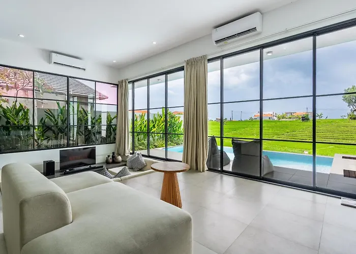 The R Patuha Villa